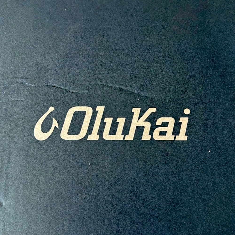 BRAND NEW OLUKAI SLEEPERS Men’s size 11 US